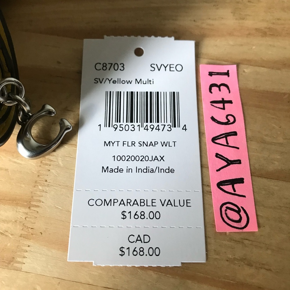 Coach wallet🎈🎈 - Picture 7 of 7